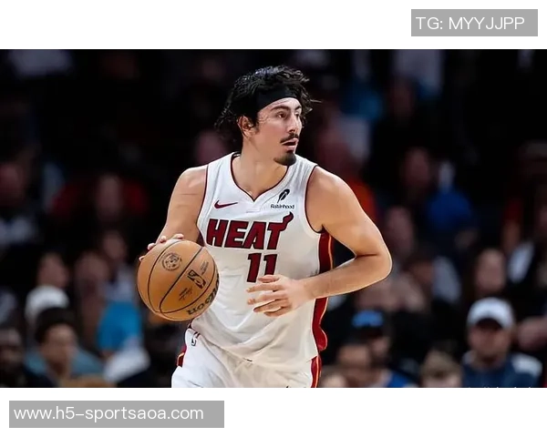 哈克斯高效表现引领球队胜利11投8中斩获20分5篮板6助攻正负值全场最佳