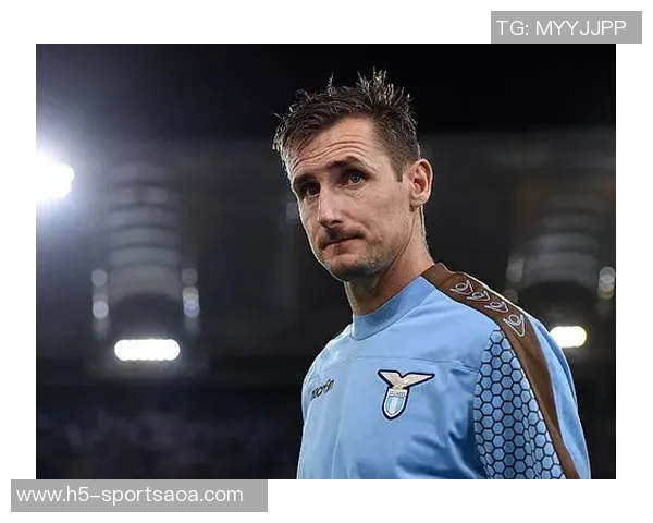 克洛泽谈拉齐奥现状称罗马表现出问题但依然迷人魅力不减 克洛泽谈拉齐奥现状称罗马表现出问题但依然迷人魅力不减